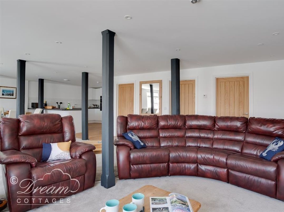Old Coastguard Apartment 2