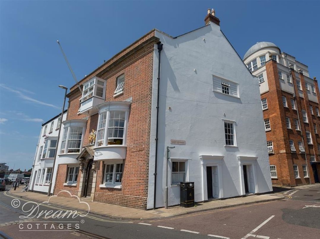 Old Coastguard Apartment 2