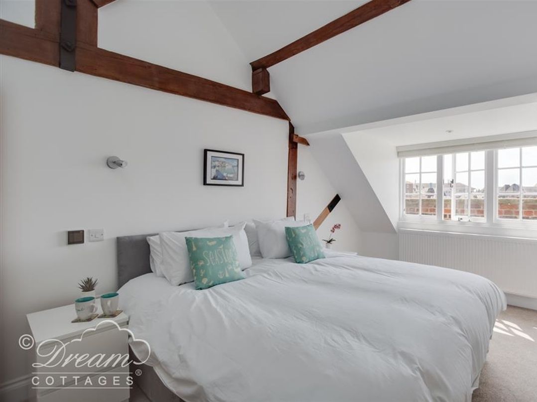 Old Coastguard Apartment 3