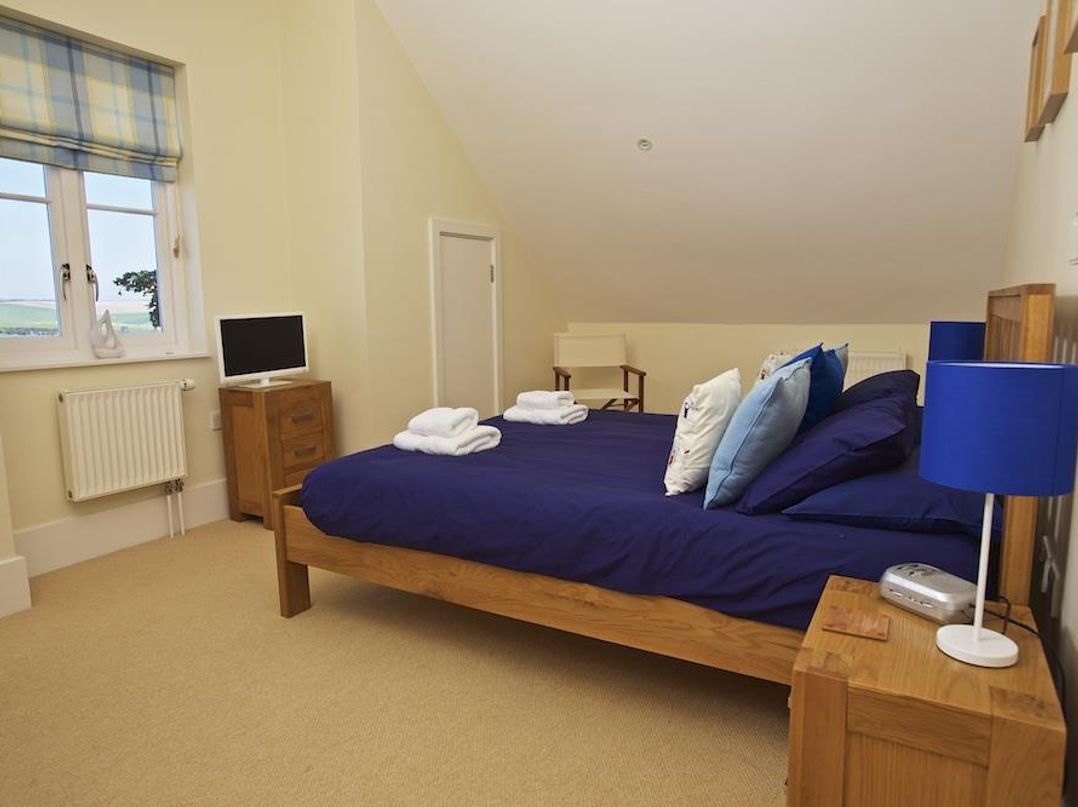 1 Combehaven