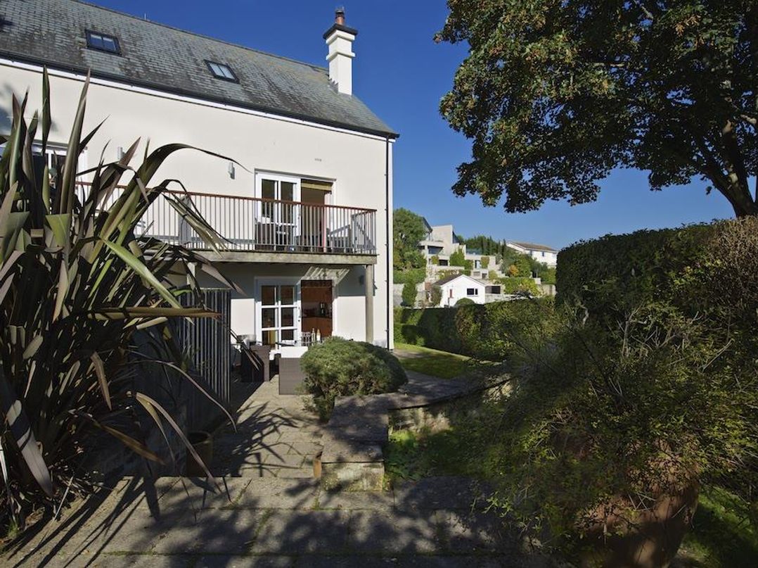 1 Combehaven