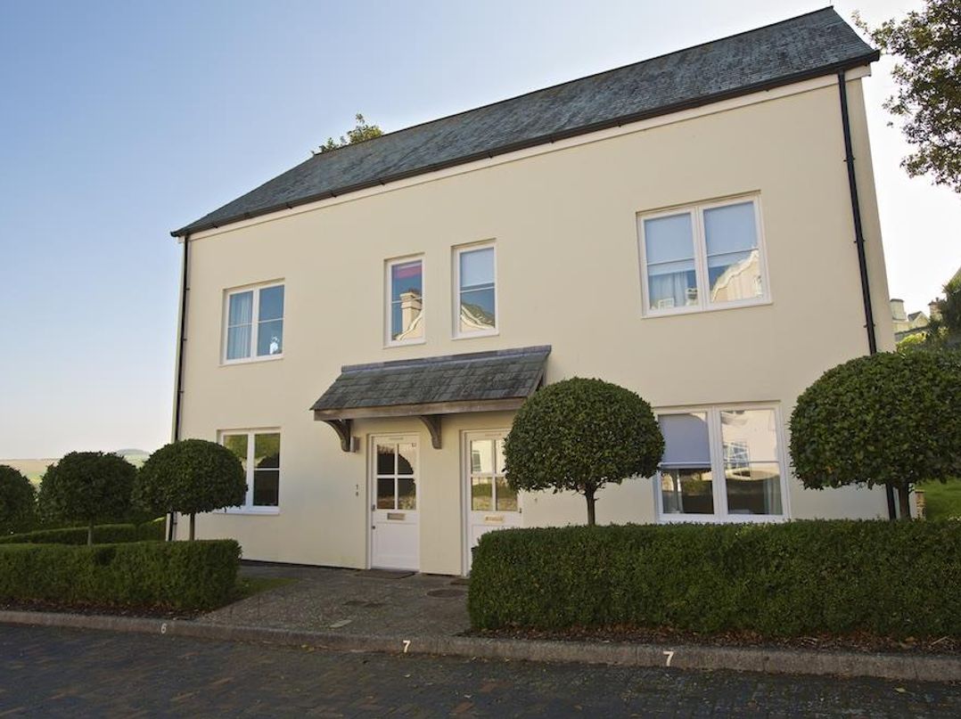 1 Combehaven