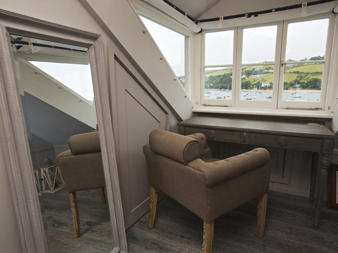 Seagull Cottage In Salcombe, Devon | Cottages & Lodges