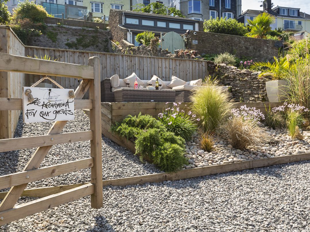 The Apartment, Newcomen Road