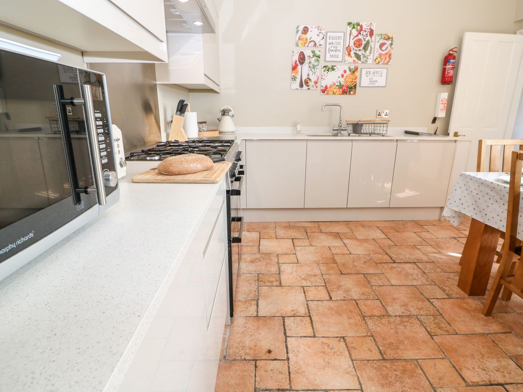 The Cottage at Broadway