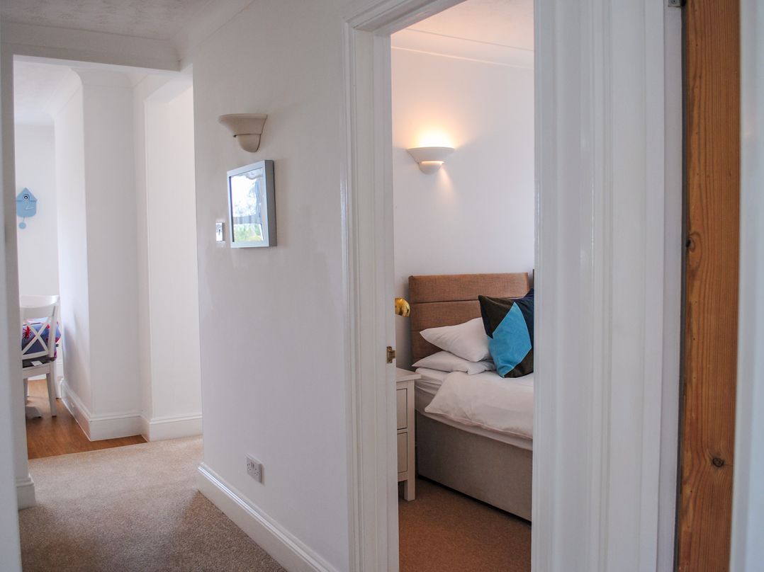 3 Melbury