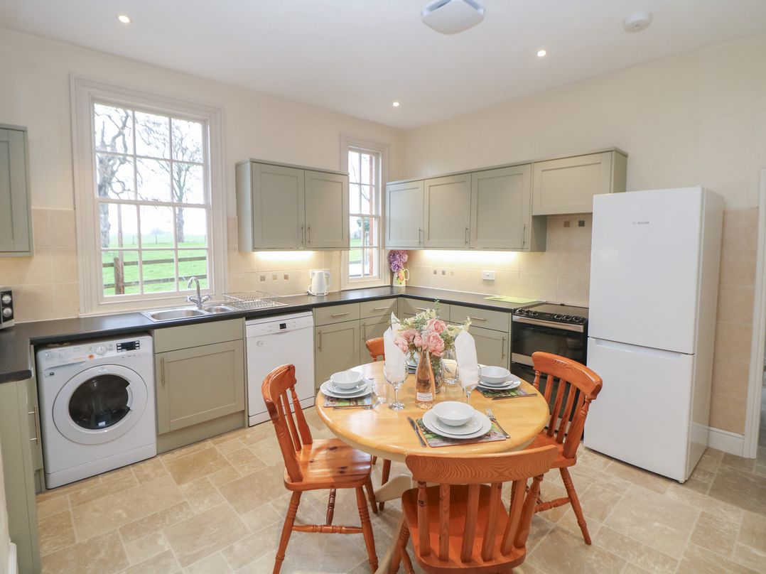 South Lodge - Longford Hall Farm Holiday Cottages