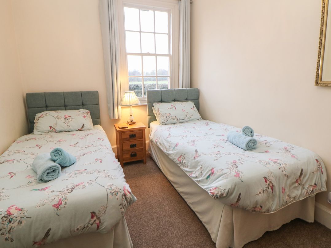 South Lodge - Longford Hall Farm Holiday Cottages