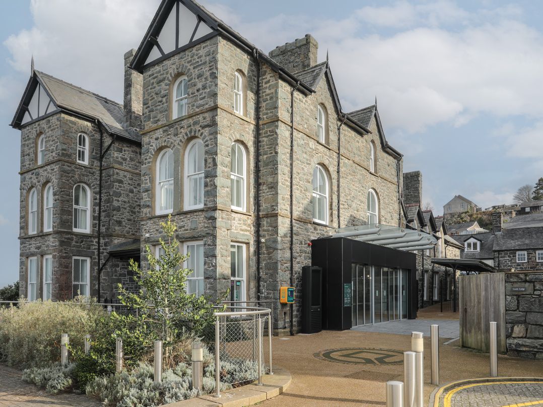 Harlech Apartments - Branwen