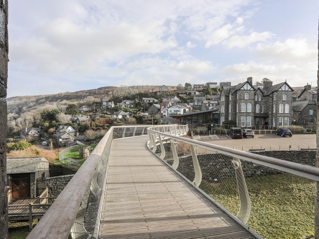 Harlech Apartments - Matholwch