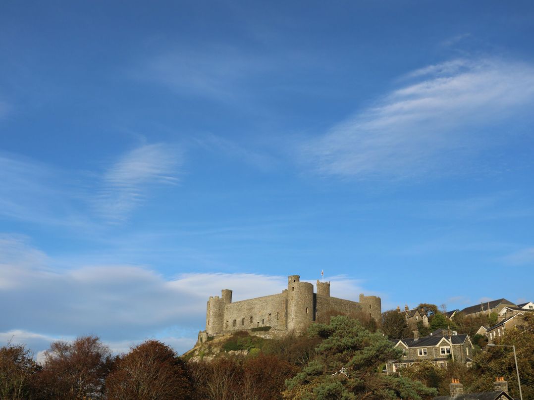 Harlech Apartments - Matholwch
