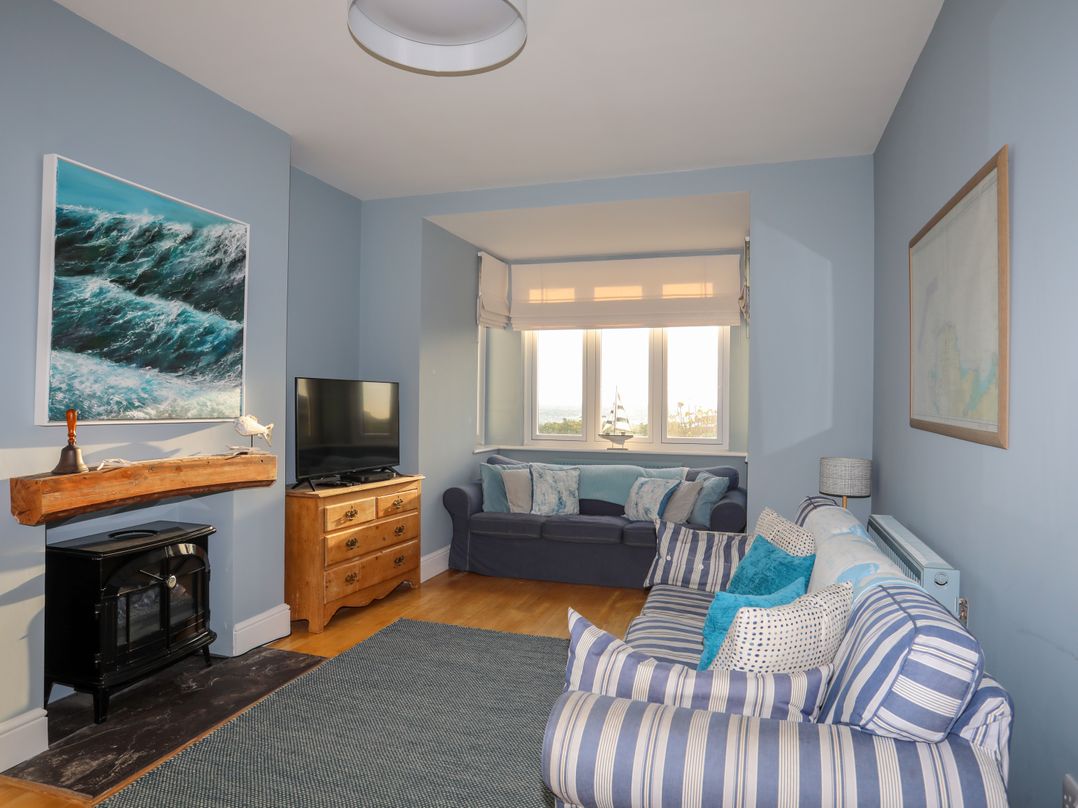 Min Y Mor Trearddur Bay
