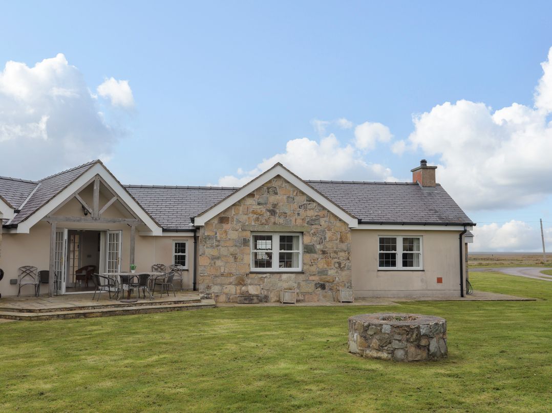 Pen y Bont Bach