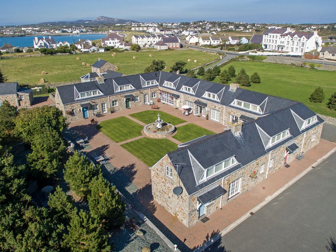 Tyn Towyn - Bwthyn Carreg