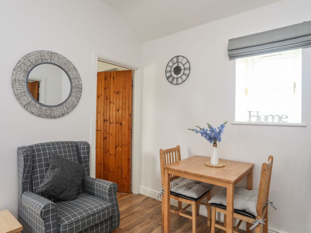 Tyn Towyn - Bwthyn Carreg