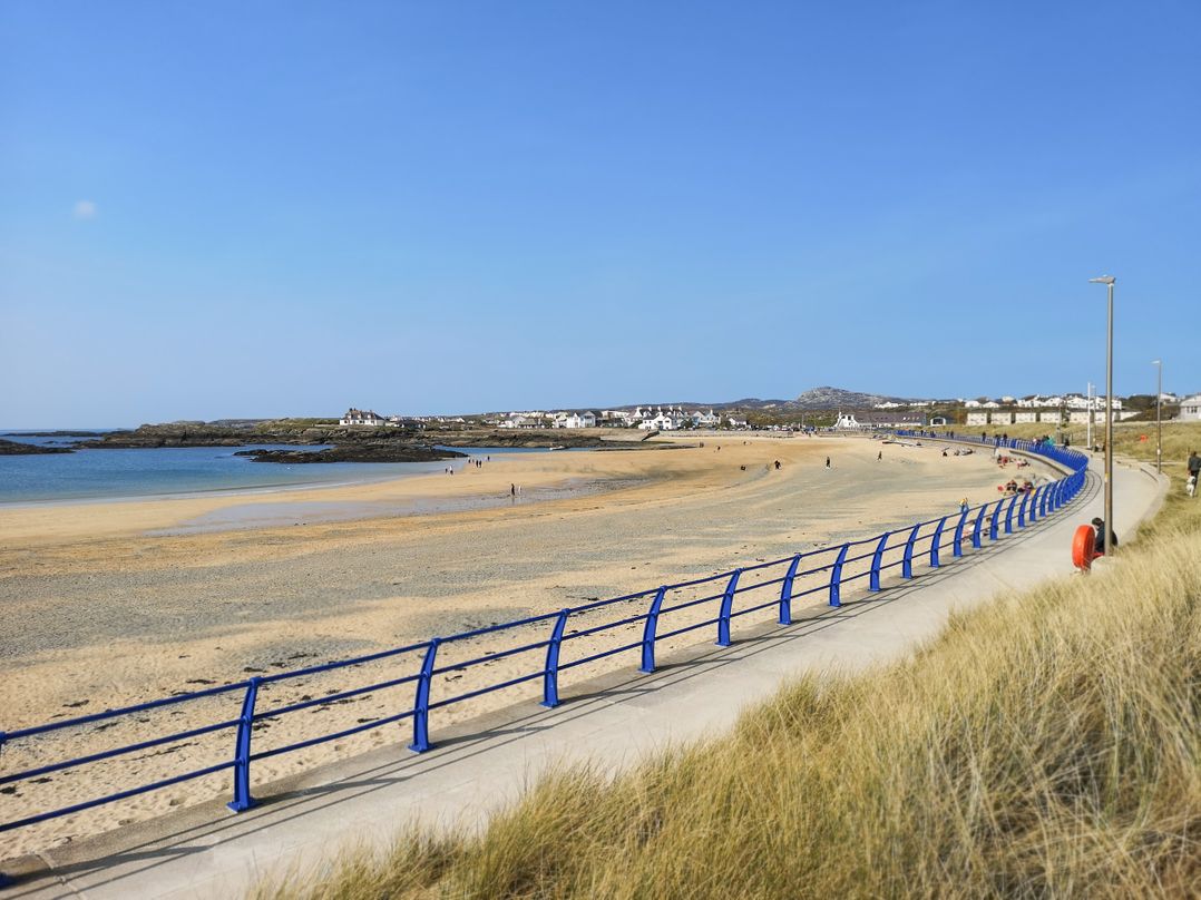 Tyn Towyn - Ty Glas Golau