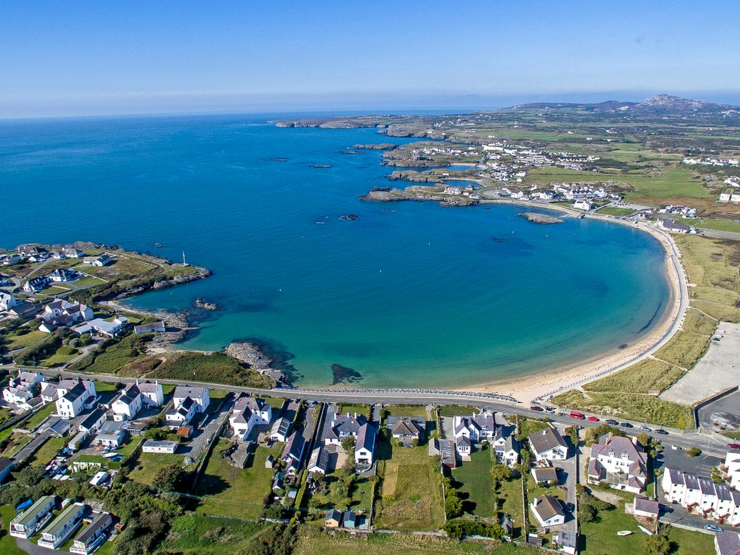 Tyn Towyn - Ty Glas Golau