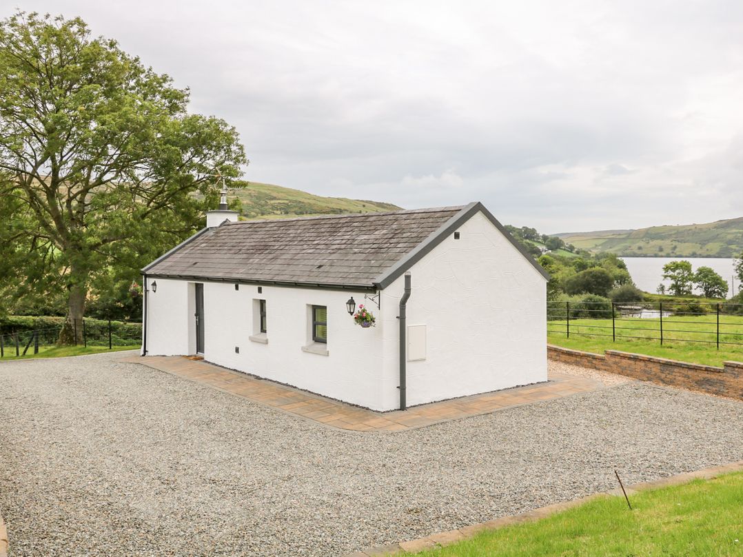 Lough Island Reavy Cottage in Kilcoo, County Down Cottages & Lodges