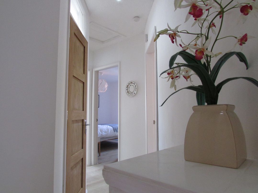 RiverGem - Riverside Coach House