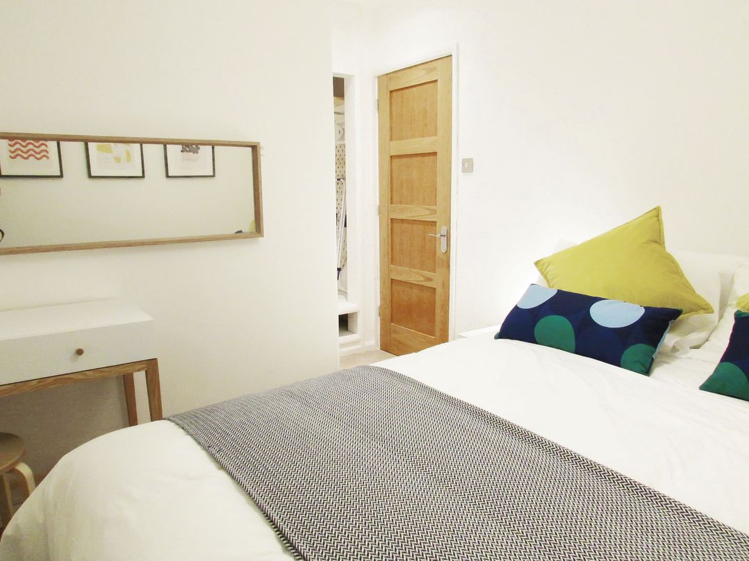 RiverGem - Riverside Coach House