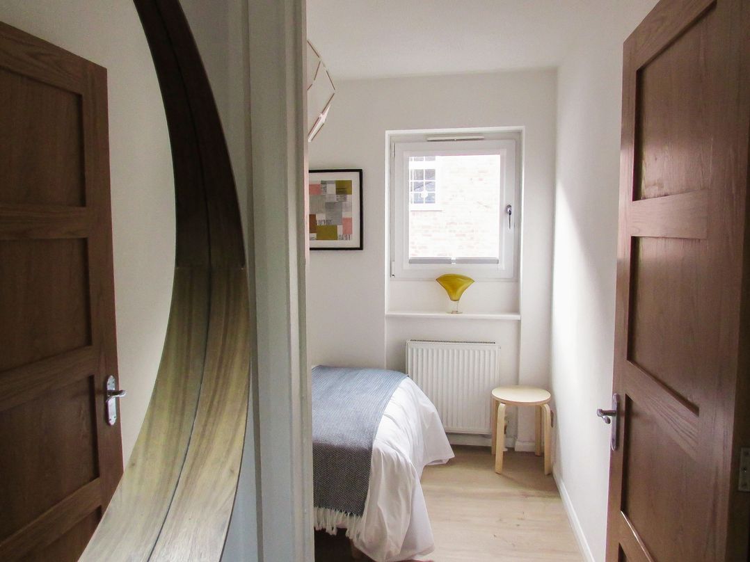 RiverGem - Riverside Coach House