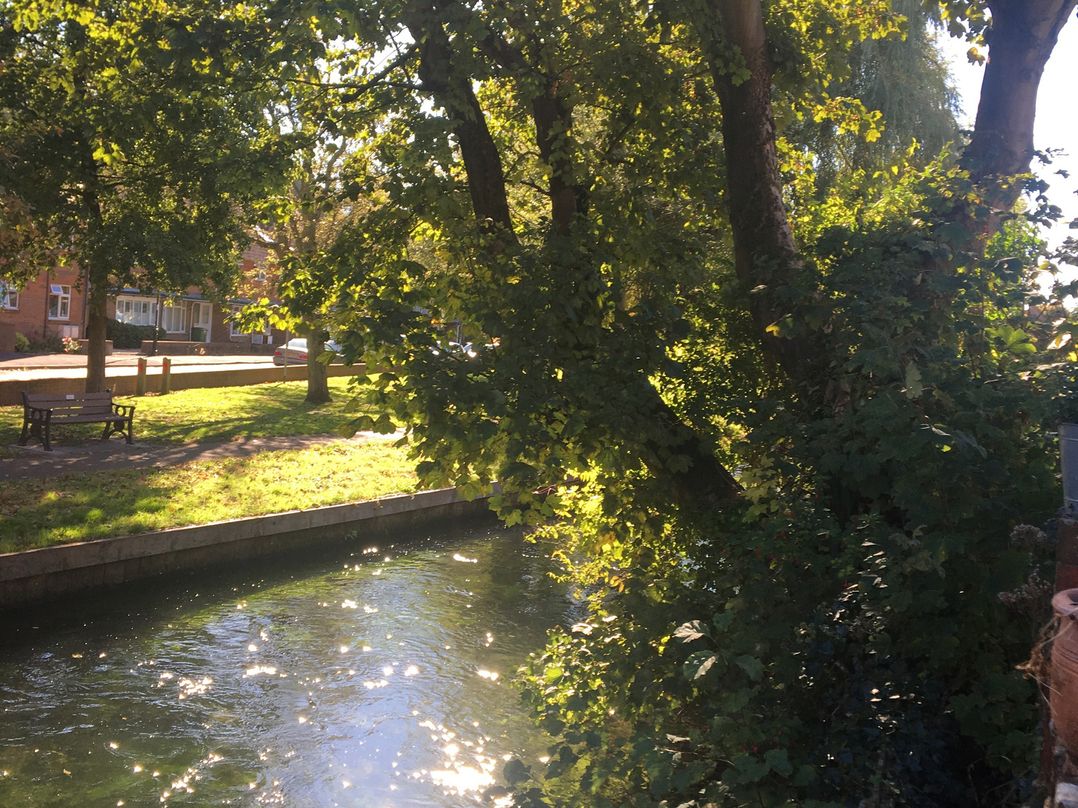 RiverGem - Riverside Coach House