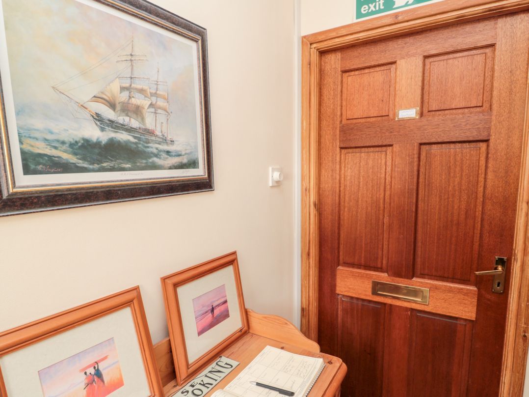 Simonside Apartment