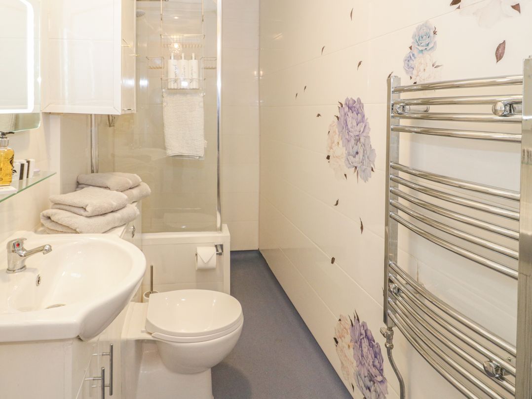 Llys Madoc, First Floor Flat