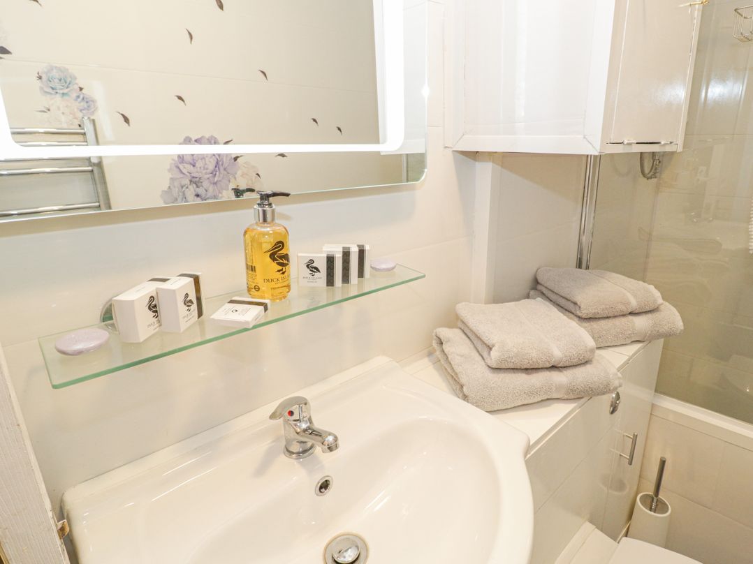 Llys Madoc, First Floor Flat