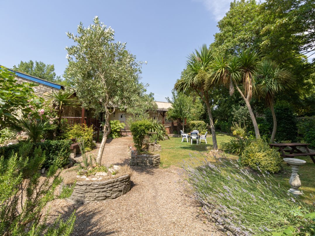Riverhouse Lodge