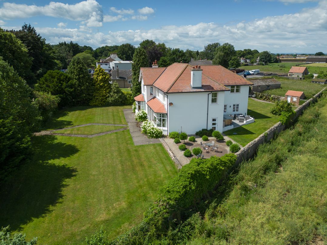 Green End House