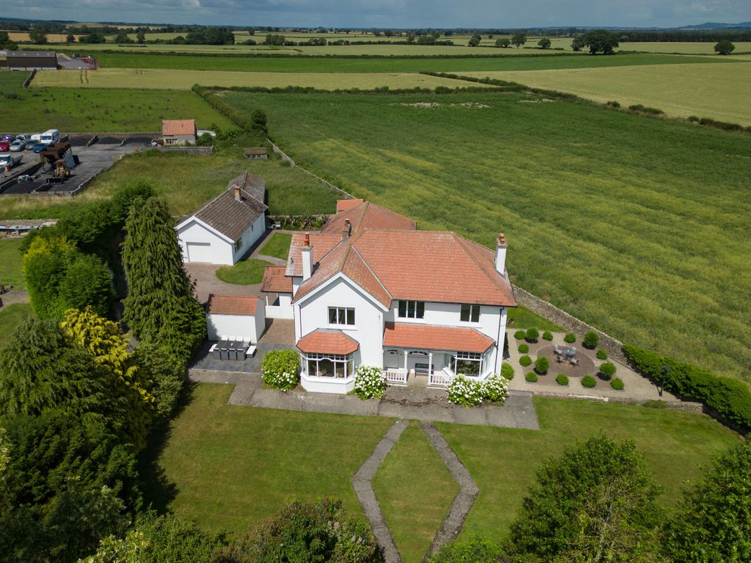 Green End House