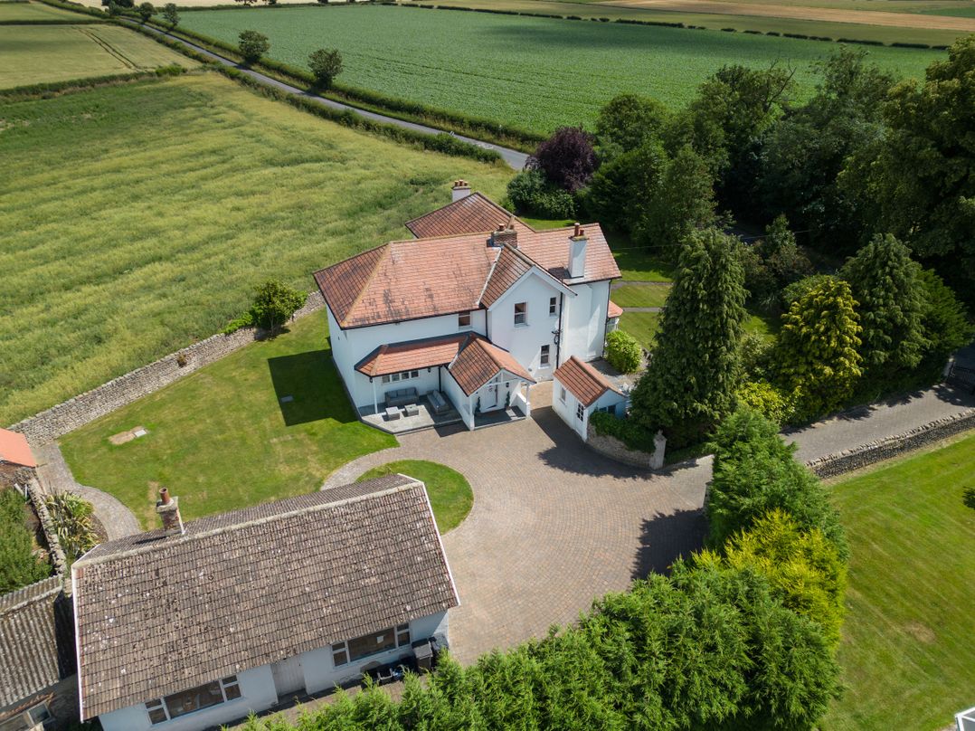 Green End House