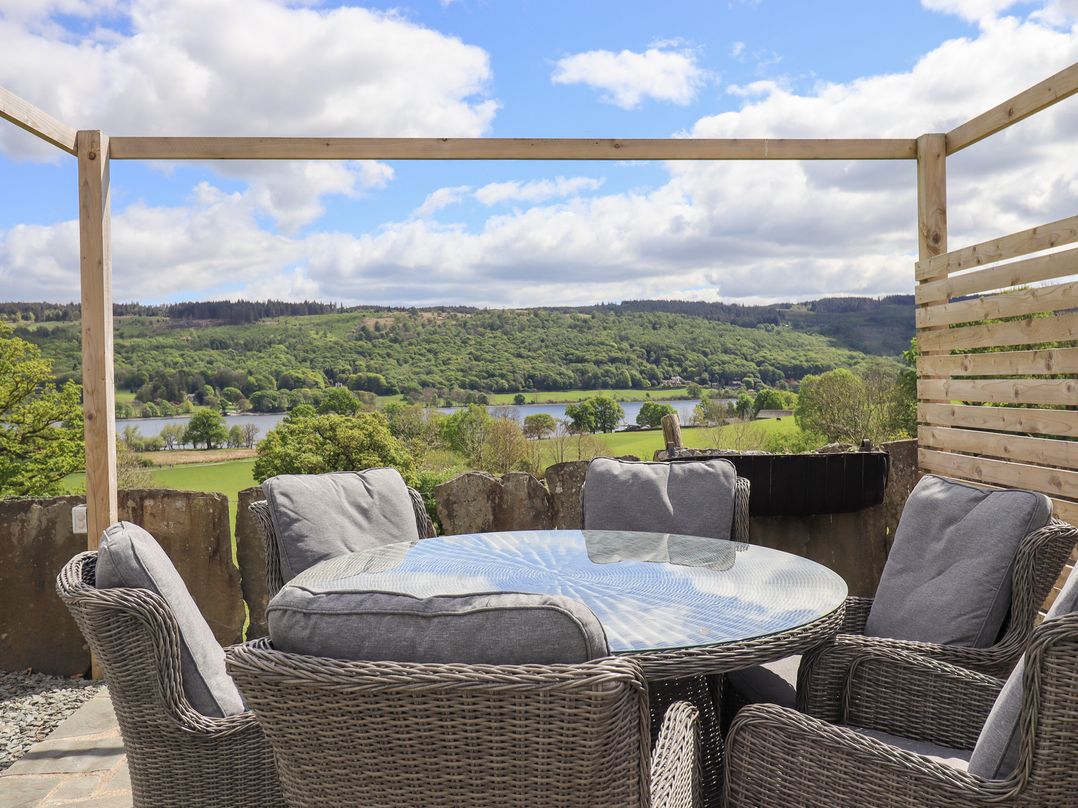 Two Lake View