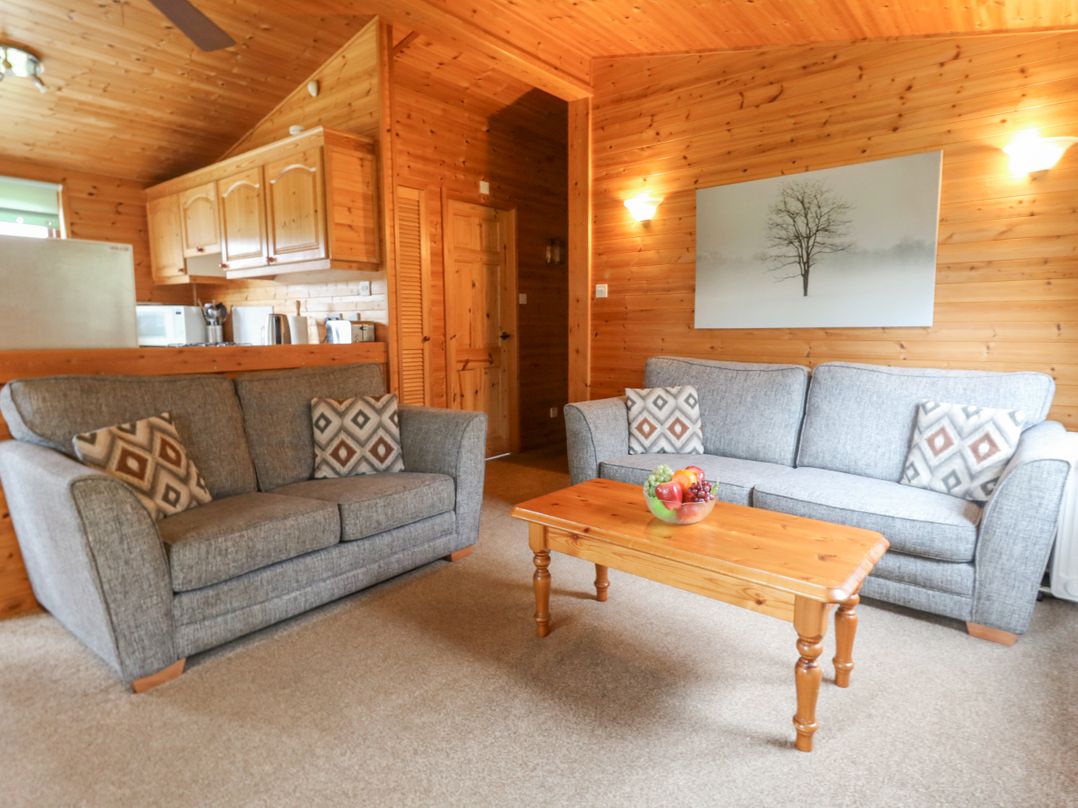 16 Amber Wood Lodge