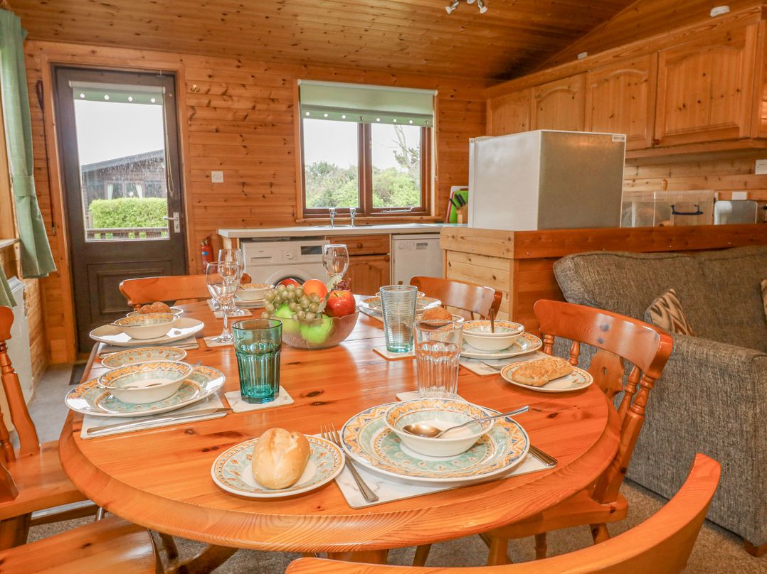 16 Amber Wood Lodge