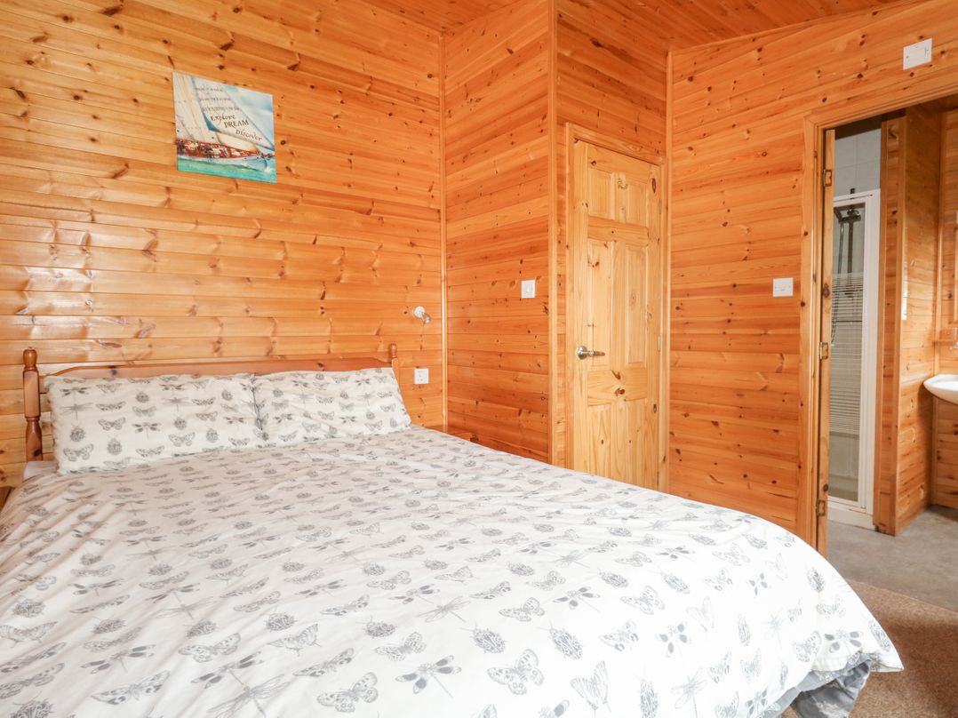 16 Amber Wood Lodge