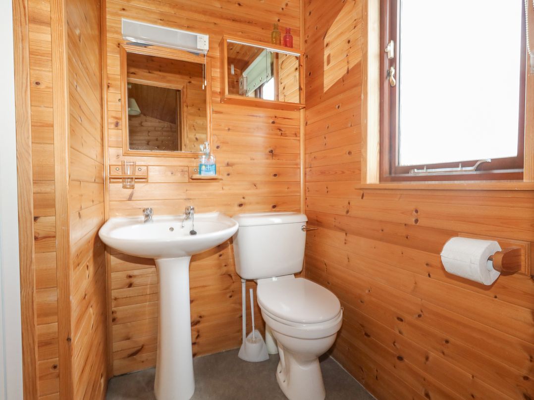 16 Amber Wood Lodge