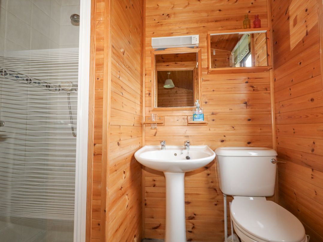 16 Amber Wood Lodge