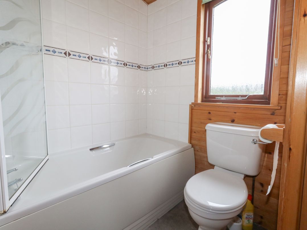 16 Amber Wood Lodge