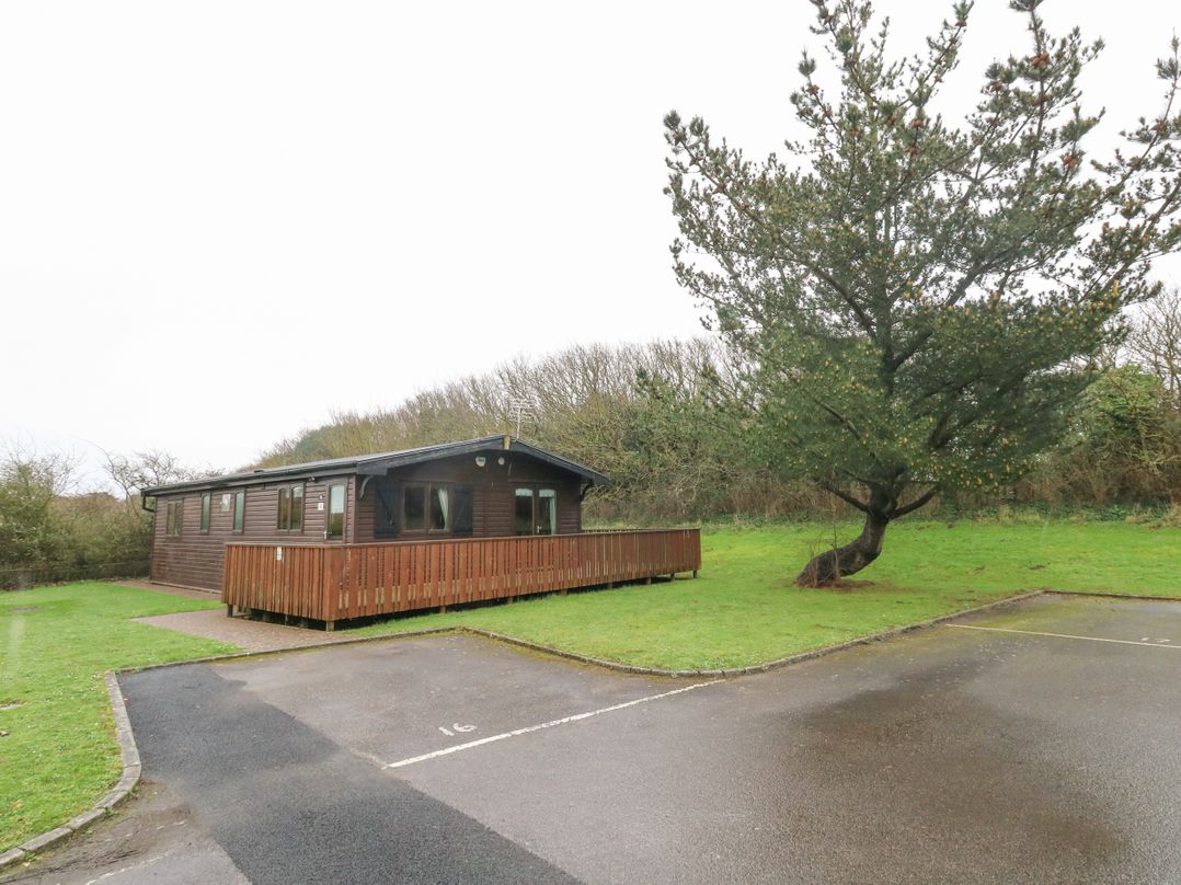 16 Amber Wood Lodge