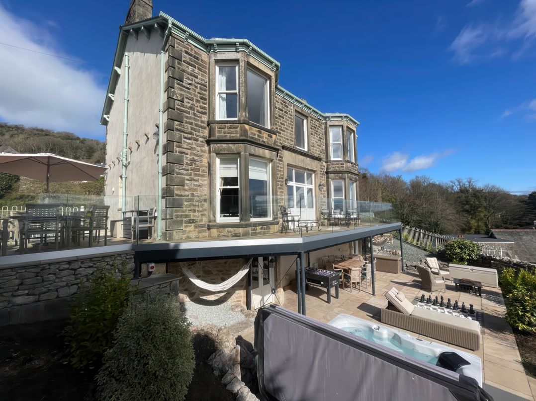 Holiday cottage, Grange-over-Sands (Victoria Mount)