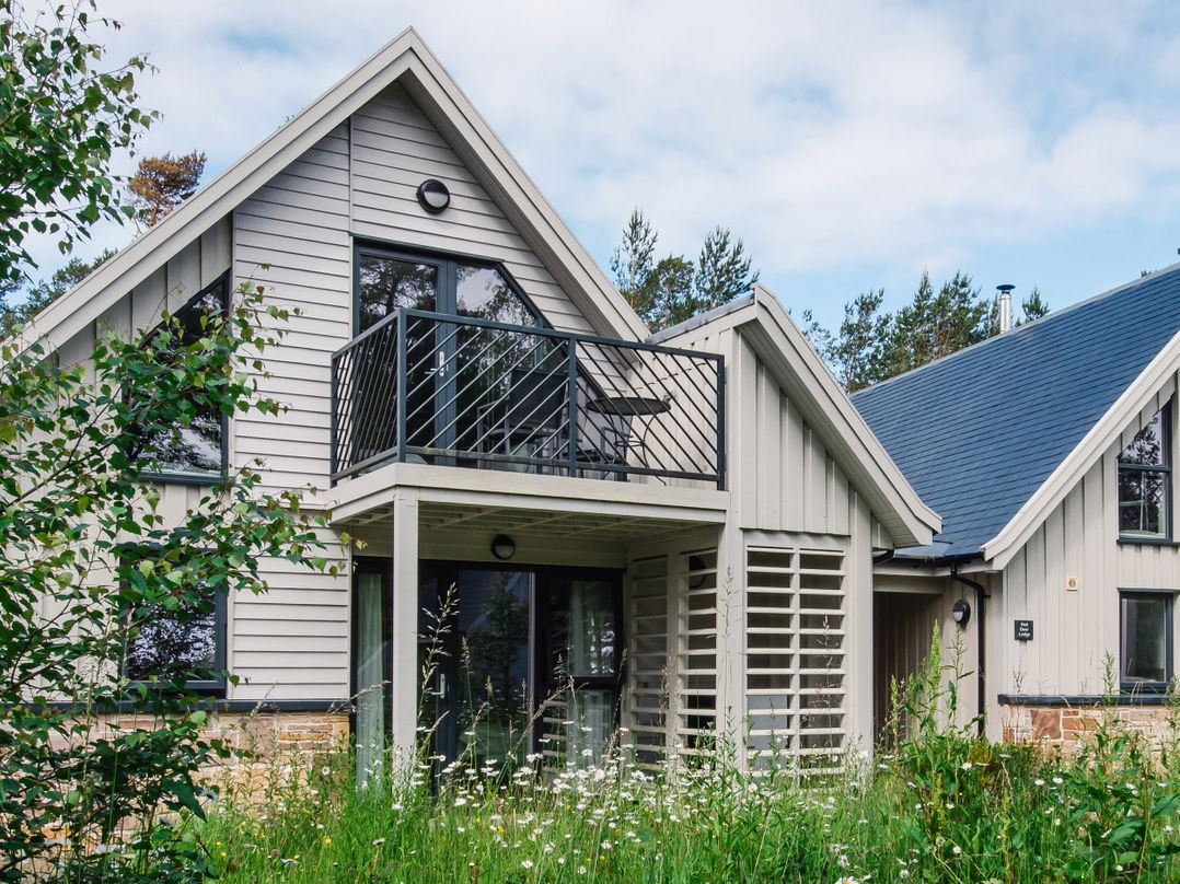 Golden Eagle Lodge, Aviemore - Sleeps 8 guests