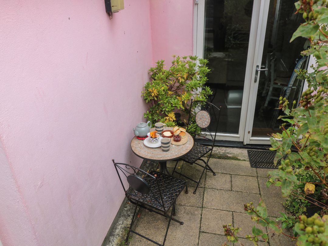 Tops'l Cottage