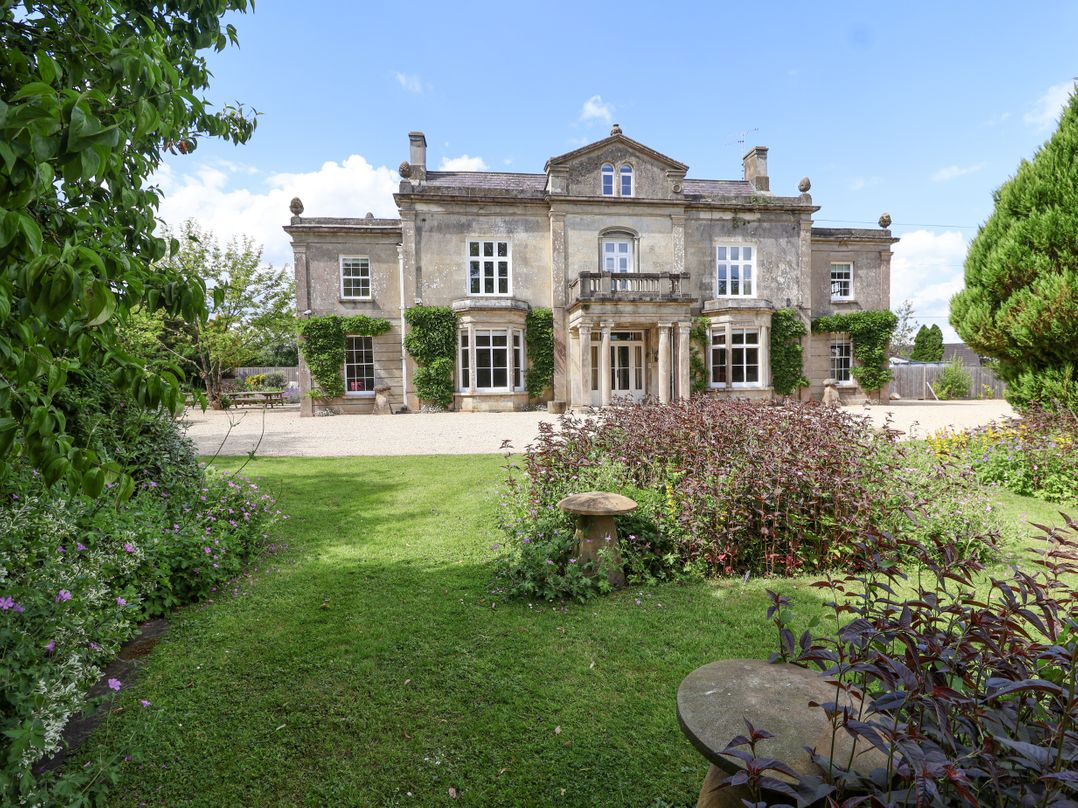 Milton Manor