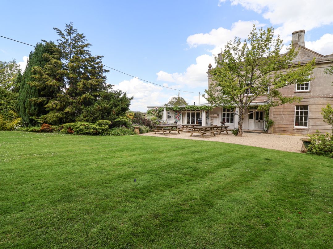 Milton Manor
