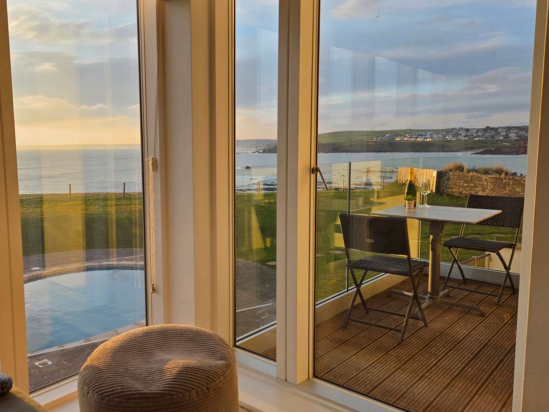 7 Ocean's Edge, Thurlestone