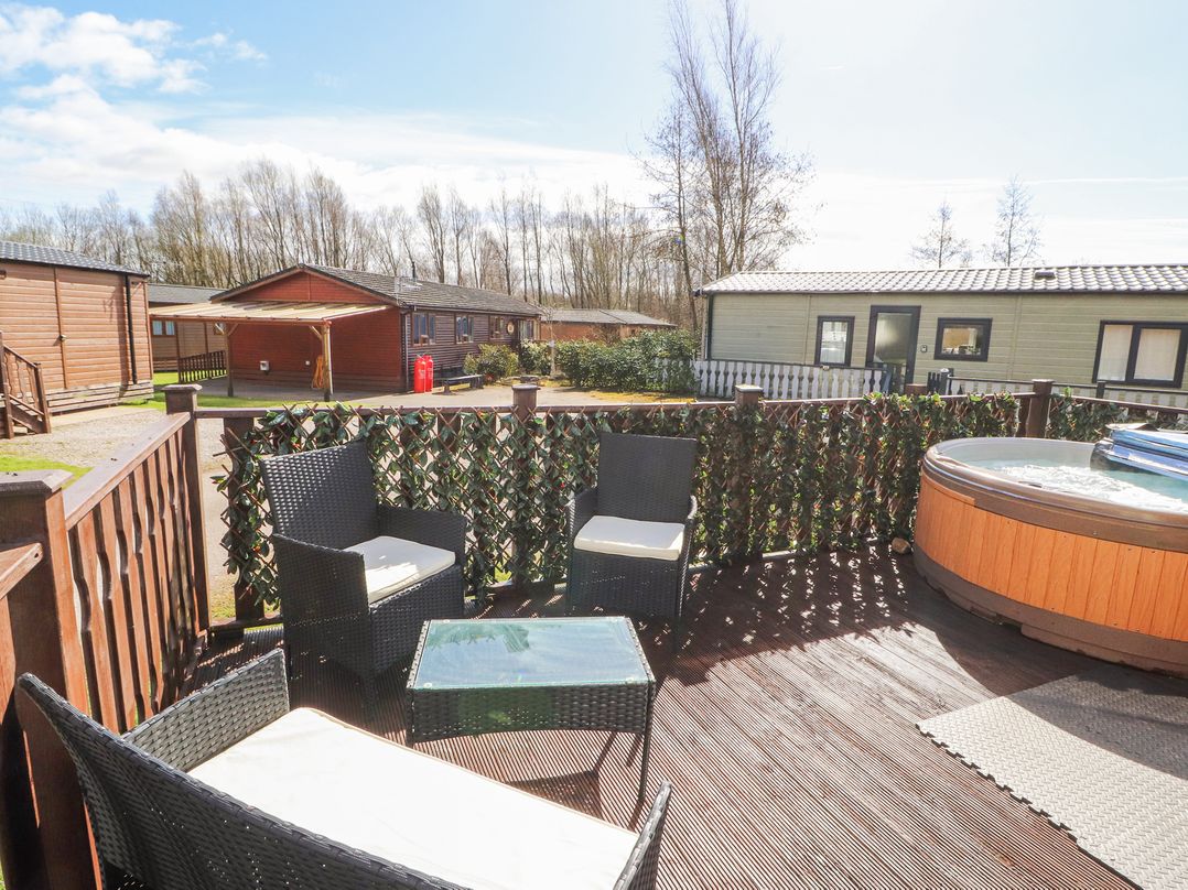 Duckling Lodge