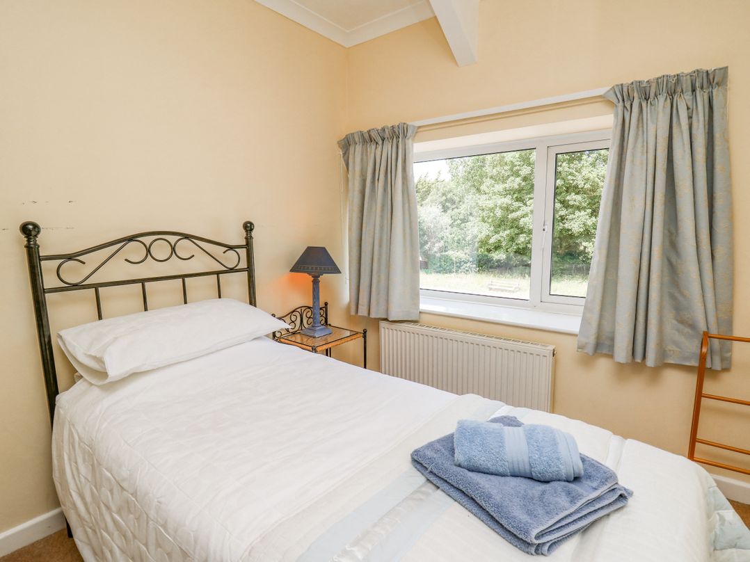 Britannia Cottage