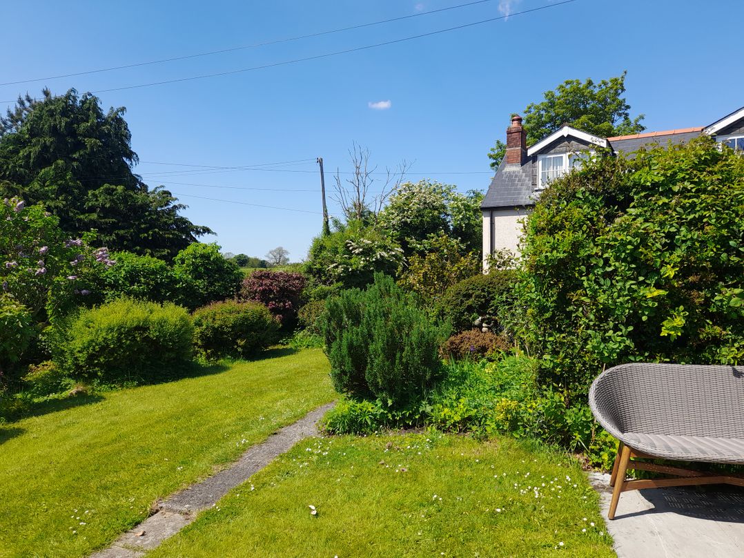 1 Cheriton Row